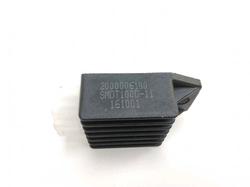 REGULATEUR DE TENSION