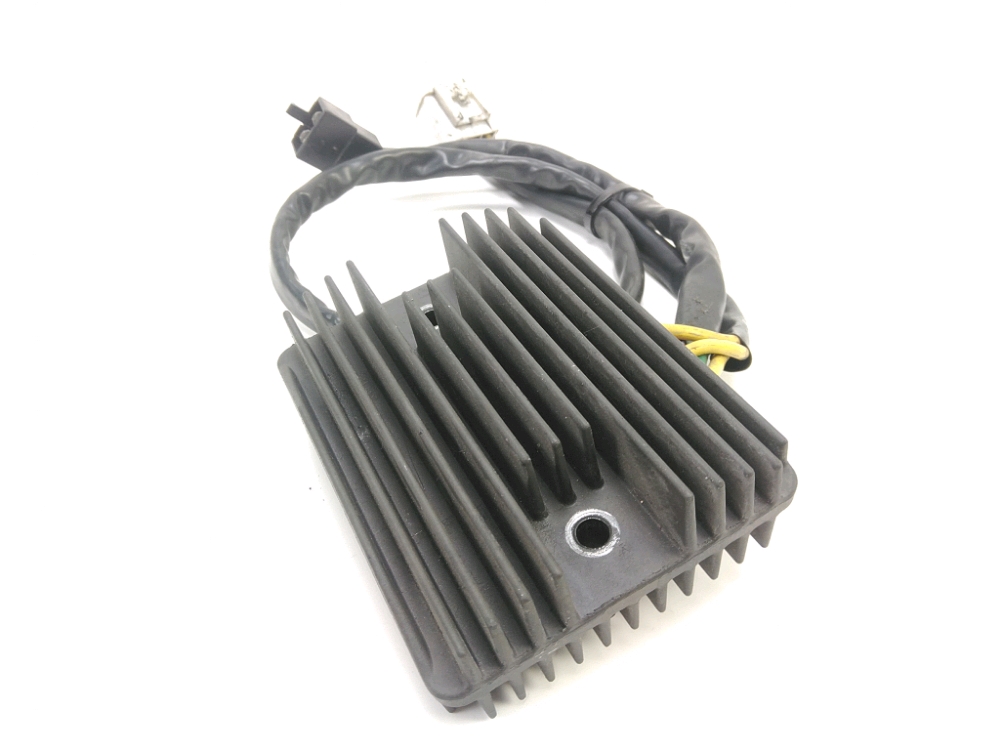 REGULATEUR DE TENSION