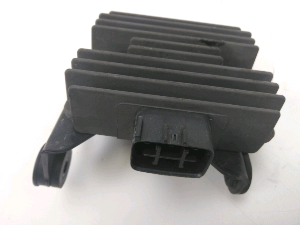 REGULATEUR DE TENSION