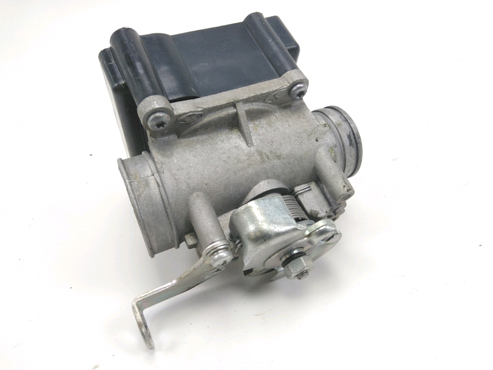 Corps d'injection droit