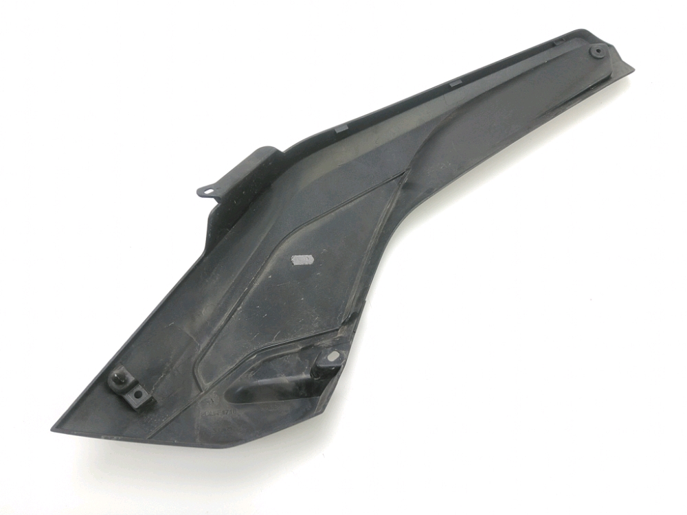 CACHE LATERAL GAUCHE