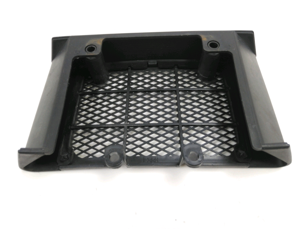 GRILLE DE RADIATEUR
