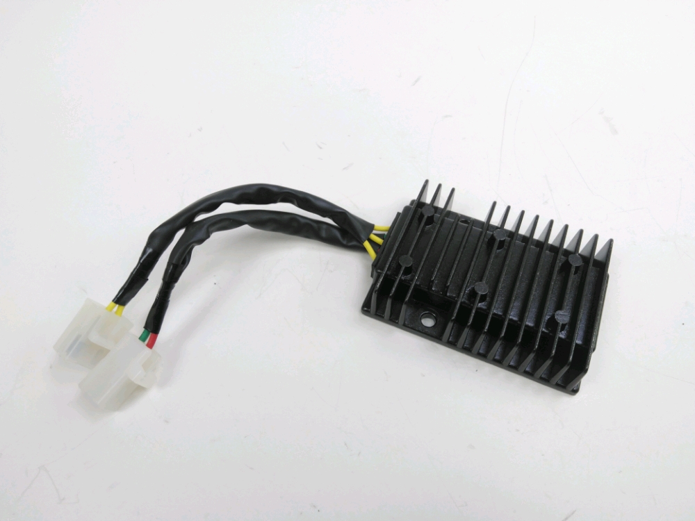 REGULATEUR DE TENSION