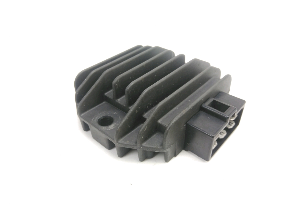 REGULATEUR DE TENSION