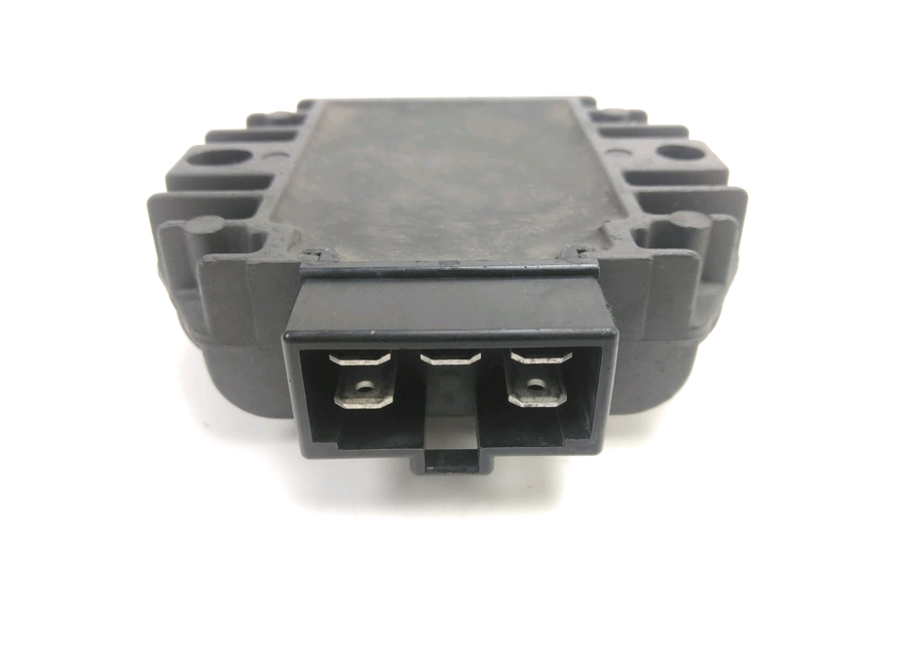 REGULATEUR DE TENSION