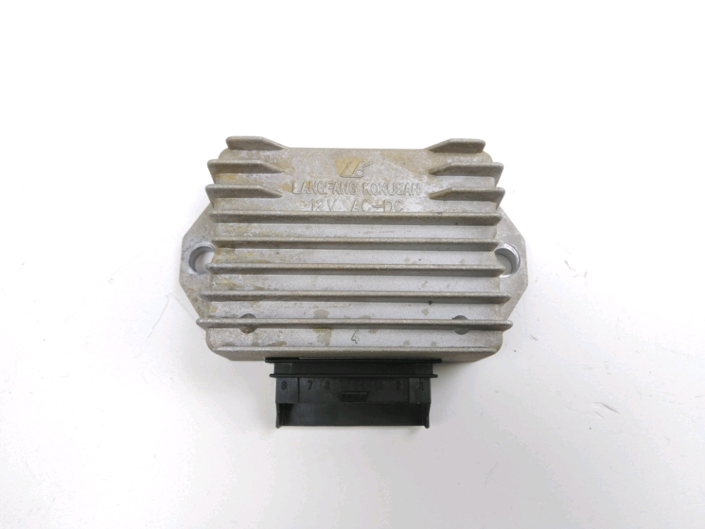 REGULATEUR DE TENSION