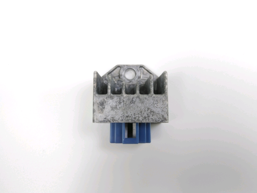 Regulateur de tension