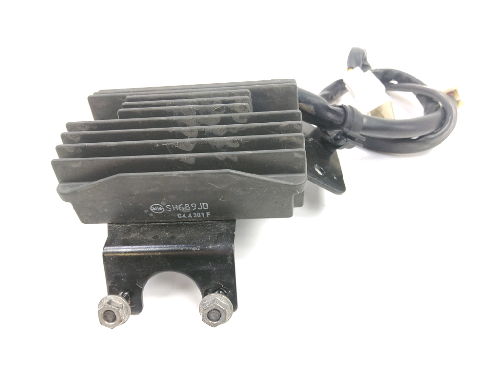 REGULATEUR DE TENSION