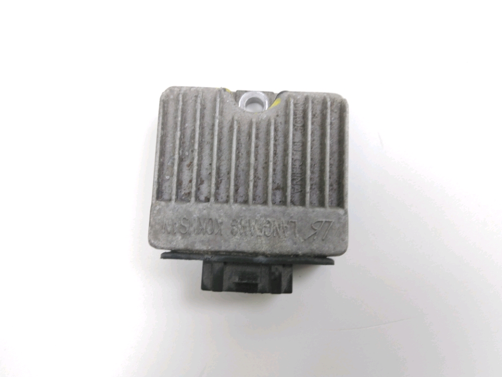 REGULATEUR DE TENSION