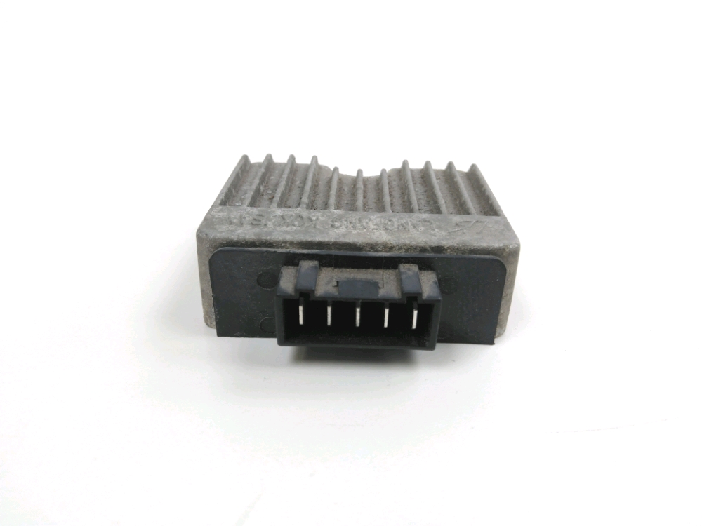 REGULATEUR DE TENSION