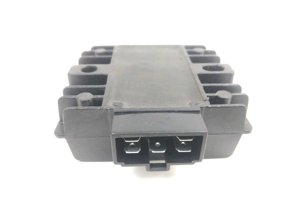 REGULATEUR DE TENSION