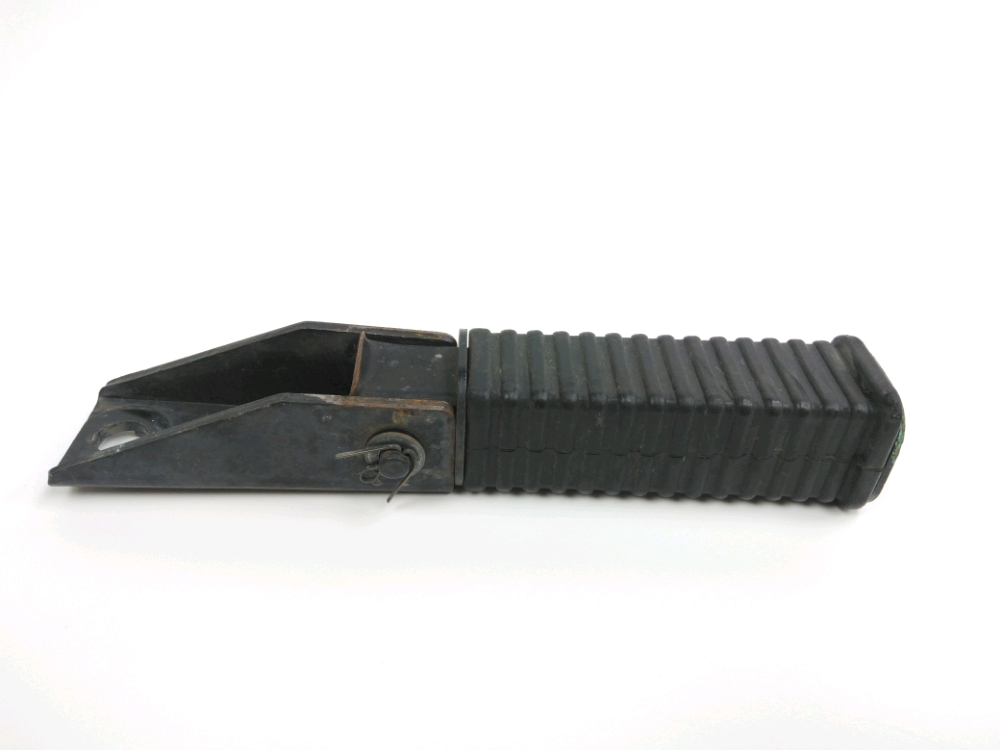 Repose pieds arriere droit