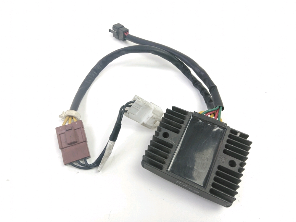 REGULATEUR DE TENSION