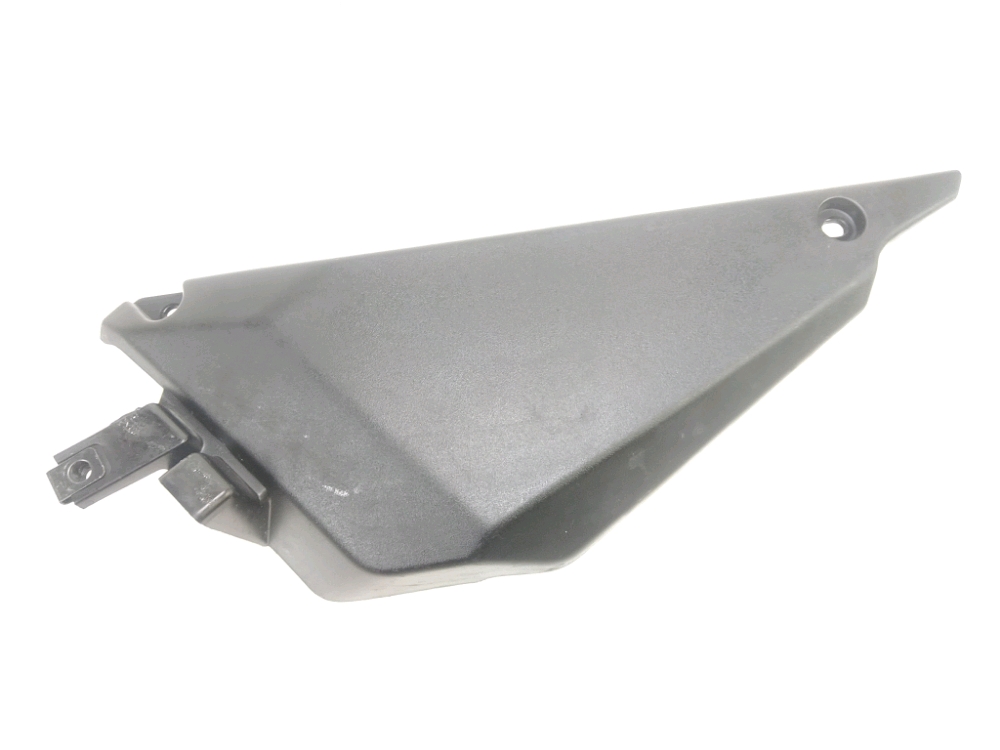 CACHE LATERAL GAUCHE