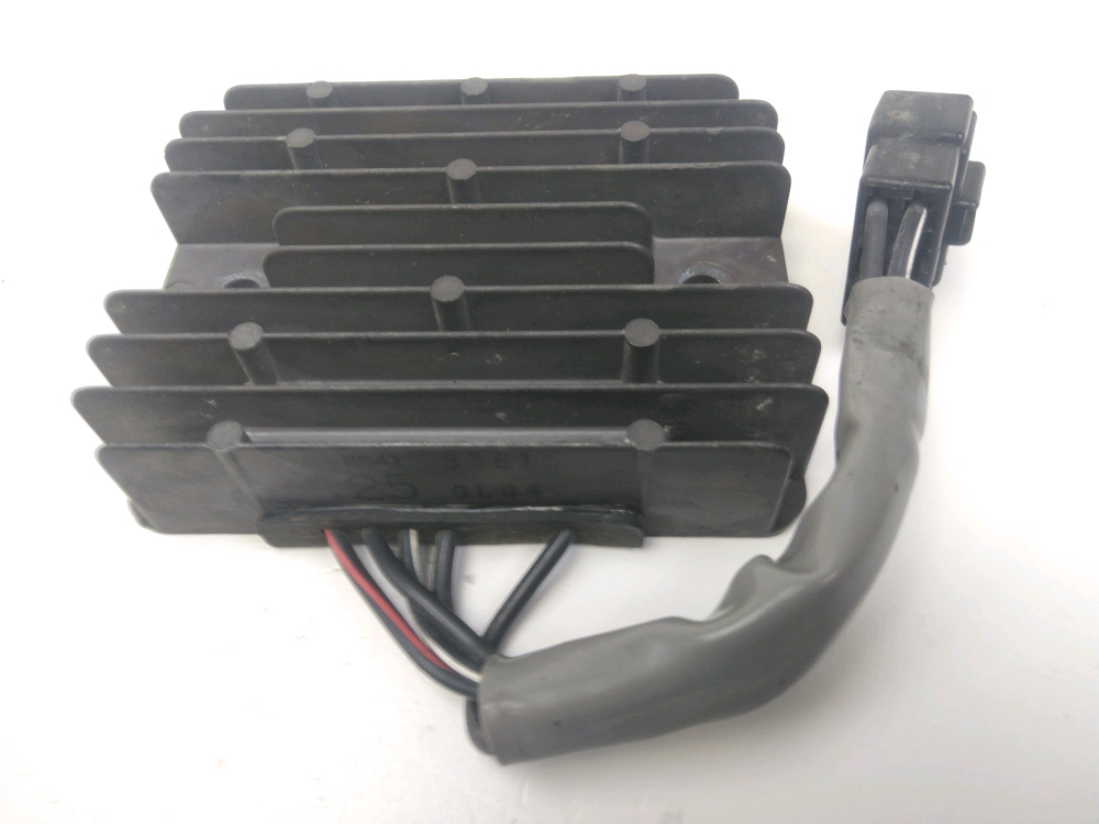 REGULATEUR DE TENSION