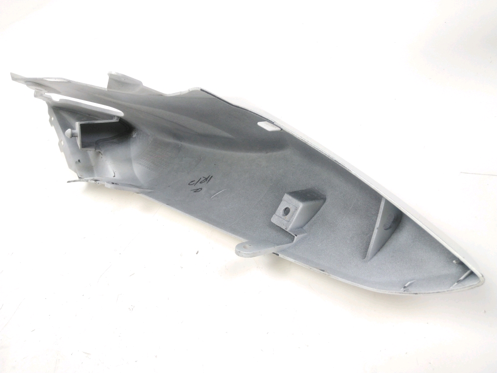 CARENAGE ARRIERE DROIT