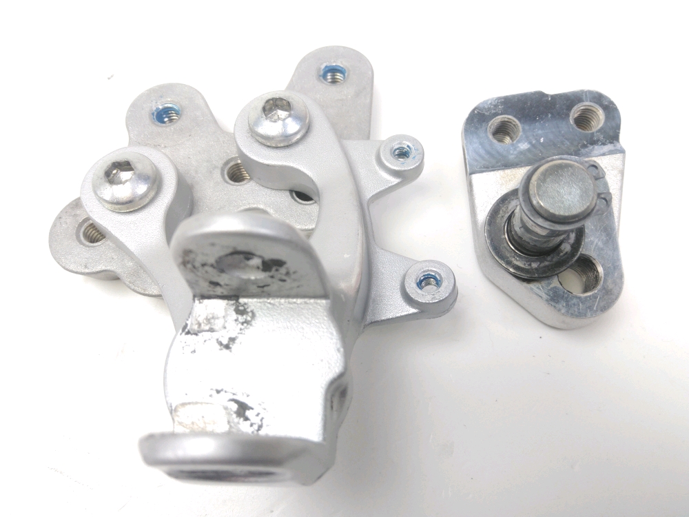 Platine avant gauche