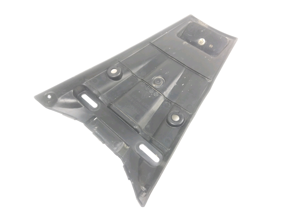 SUPPORT DE PLAQUE ET ECLAIRAGE