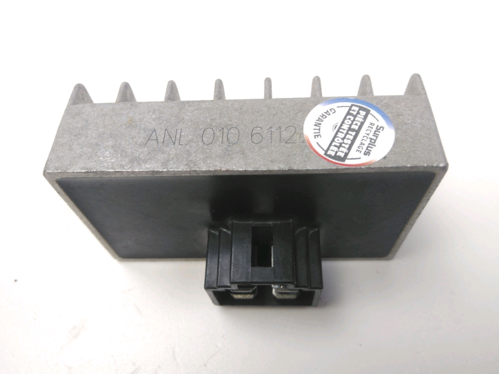 REGULATEUR DE TENSION