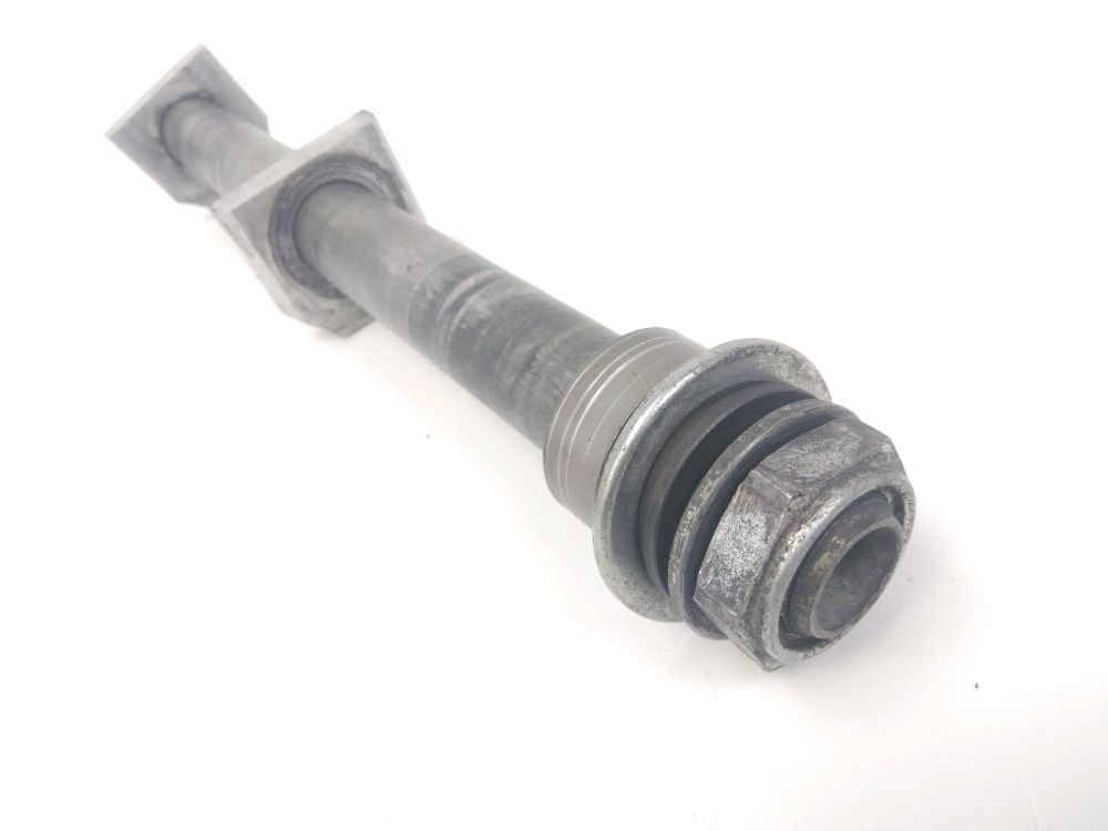 AXE DE ROUE ARRIERE