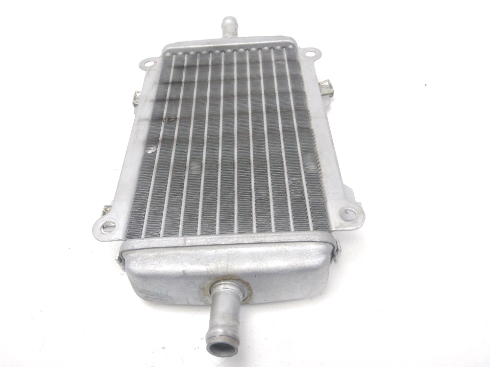 RADIATEUR EAU GAUCHE
