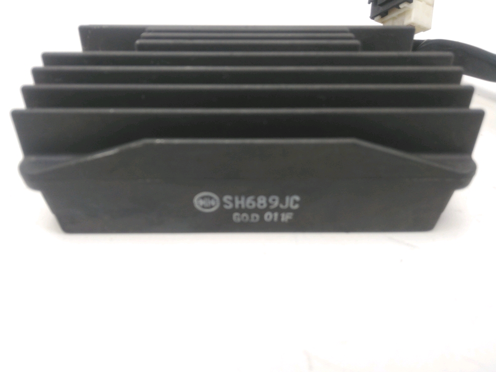 REGULATEUR DE TENSION