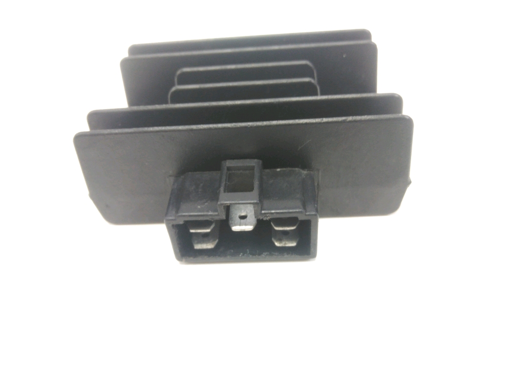 REGULATEUR DE TENSION