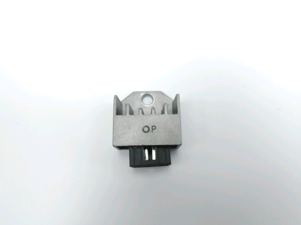 REGULATEUR DE TENSION