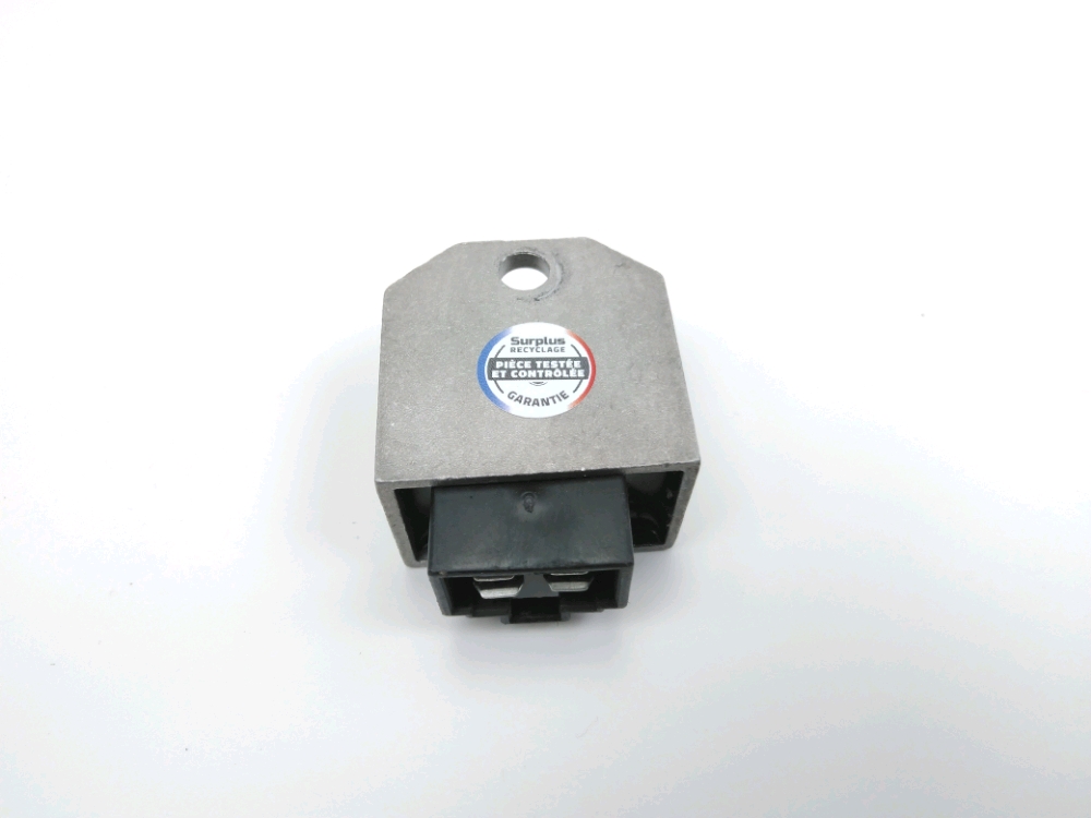 REGULATEUR DE TENSION