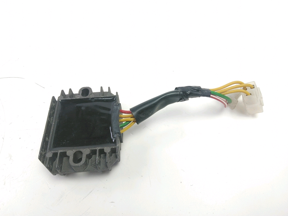 REGULATEUR DE TENSION