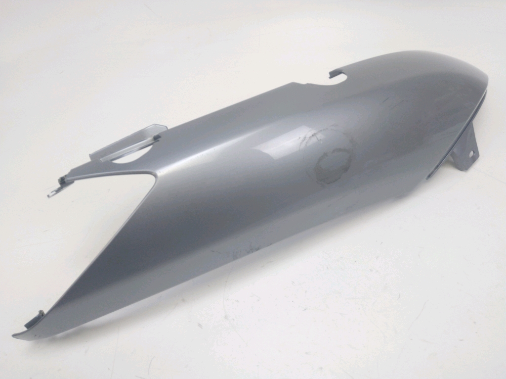 Carenage arriere droit