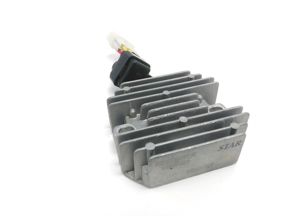 REGULATEUR DE TENSION