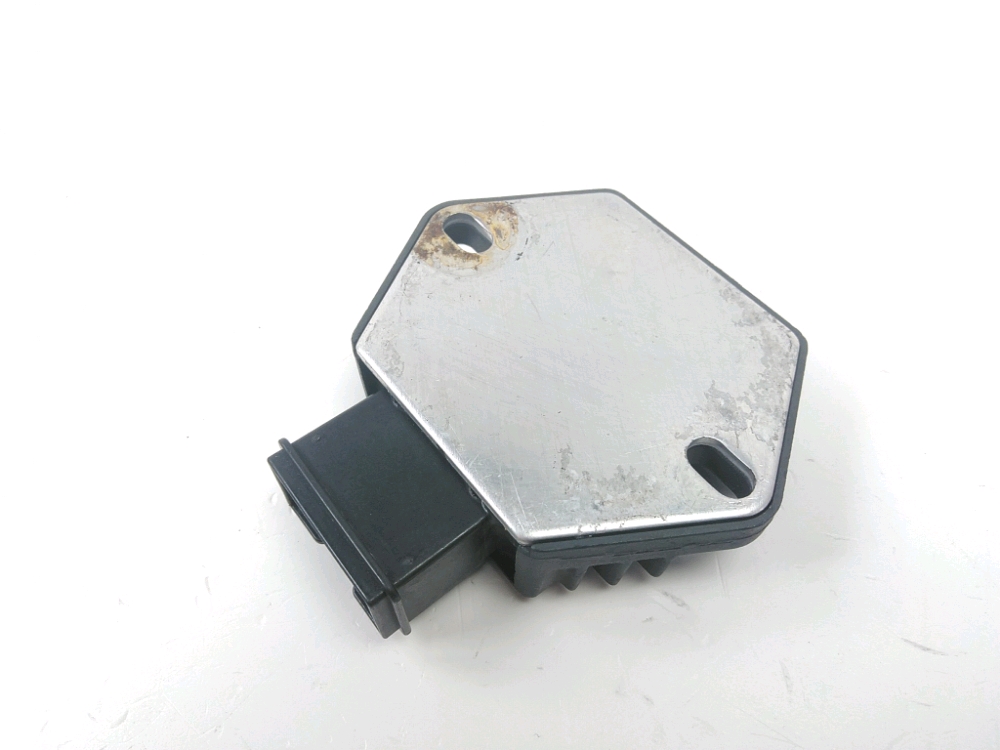 REGULATEUR DE TENSION