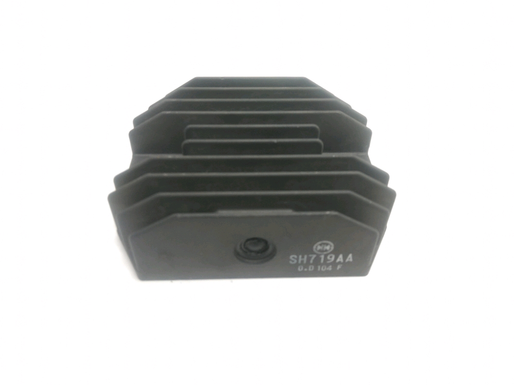 REGULATEUR DE TENSION