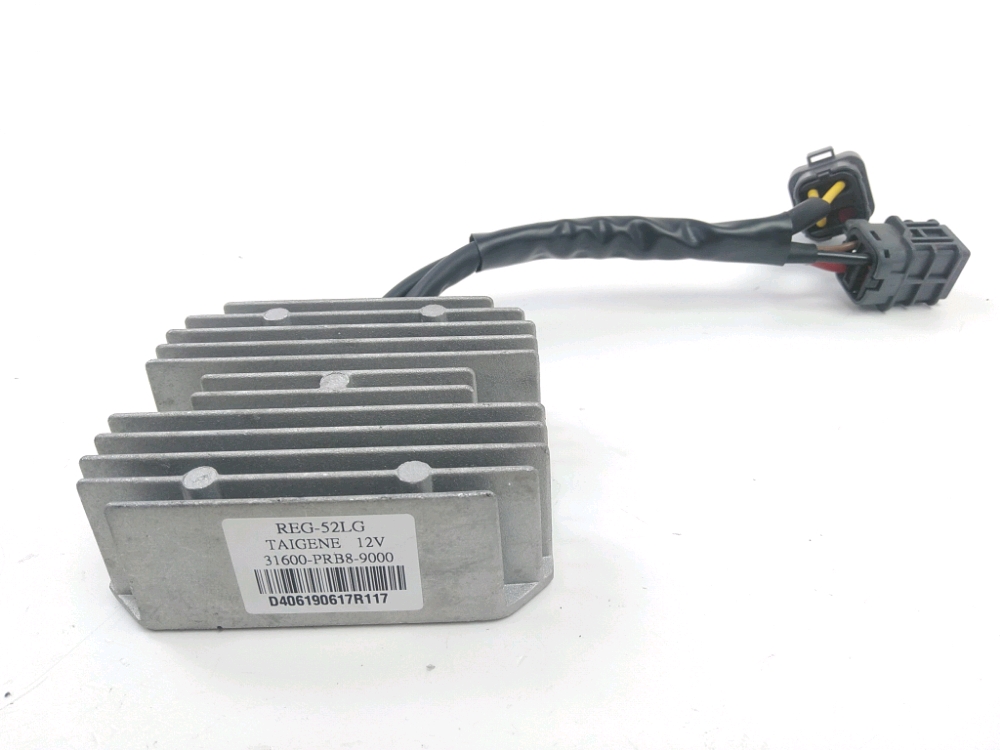 REGULATEUR DE TENSION