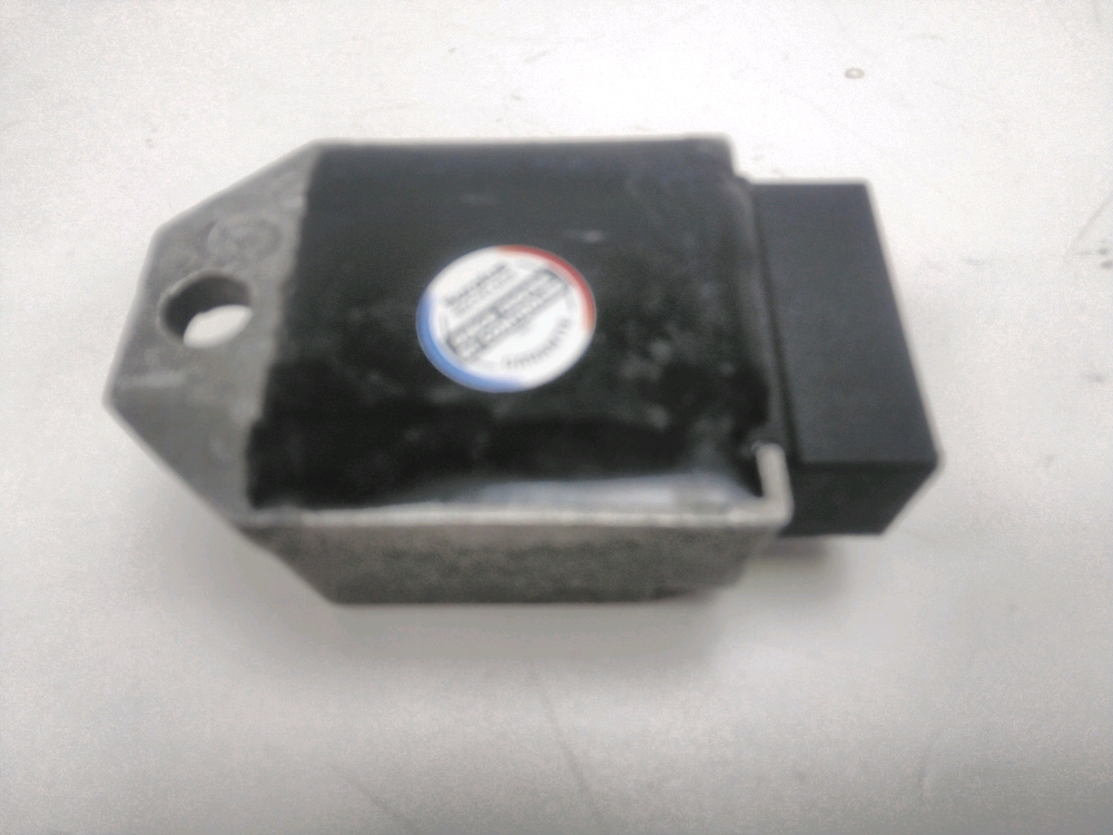 REGULATEUR DE TENSION