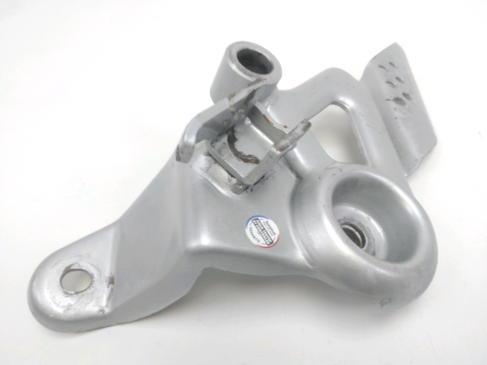 Platine avant droite