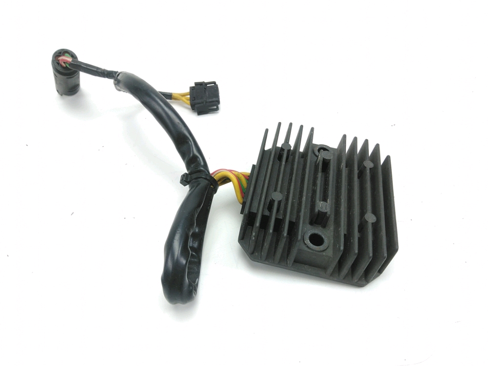 REGULATEUR DE TENSION