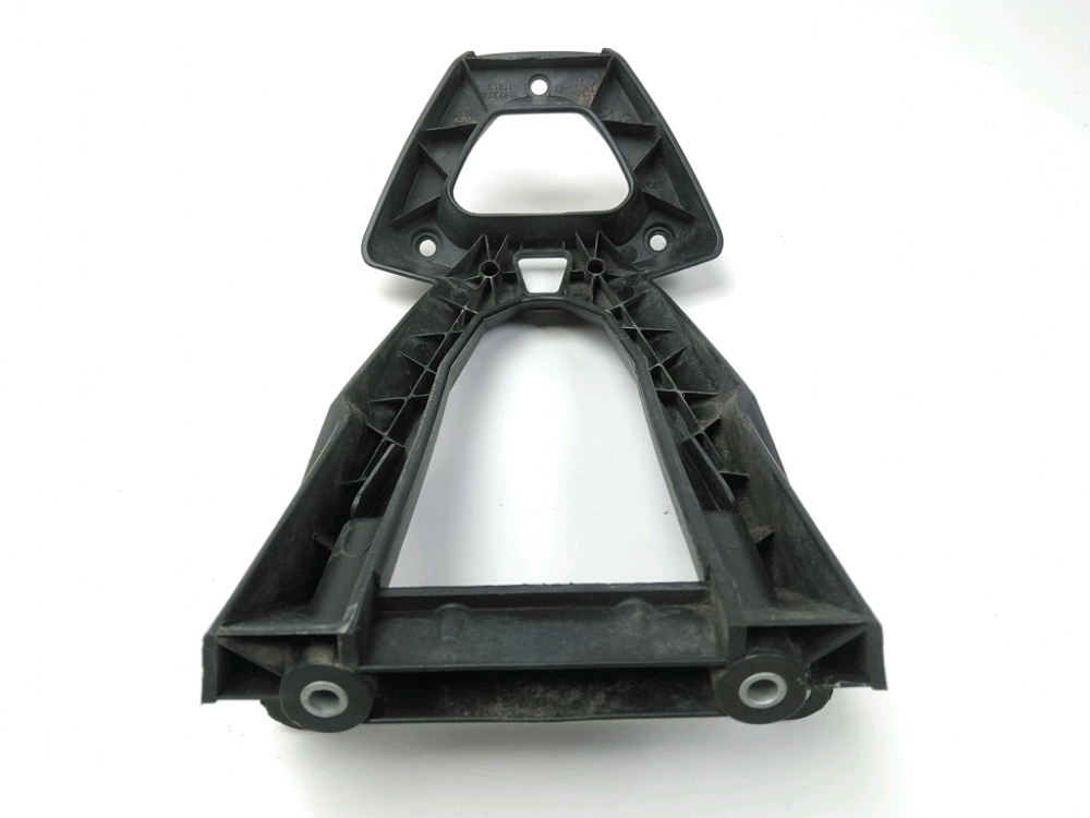 SUPPORT DE PLAQUE ET ECLAIRAGE