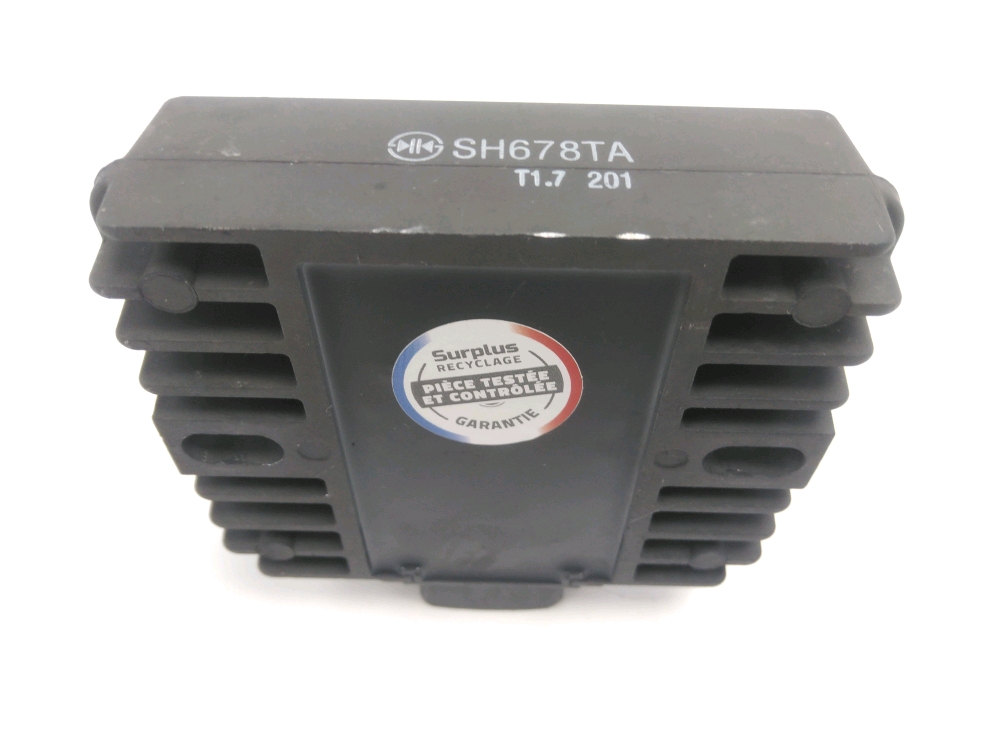 REGULATEUR DE TENSION