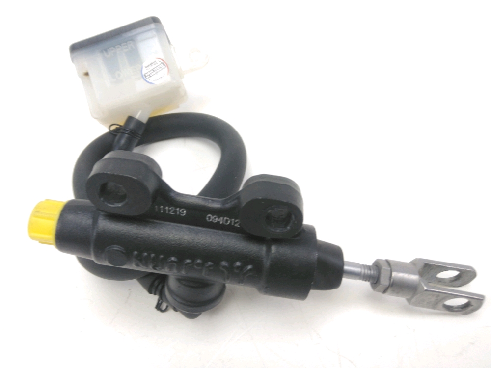 Maitre cylindre frein ar complet