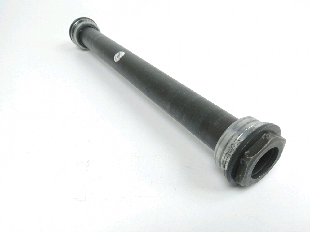 AXE DE ROUE ARRIERE