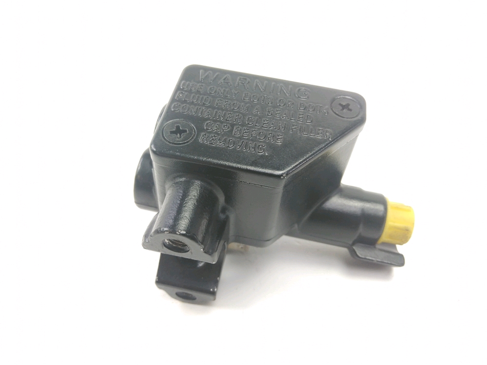 MAITRE CYLINDRE FREIN AR COMPLET