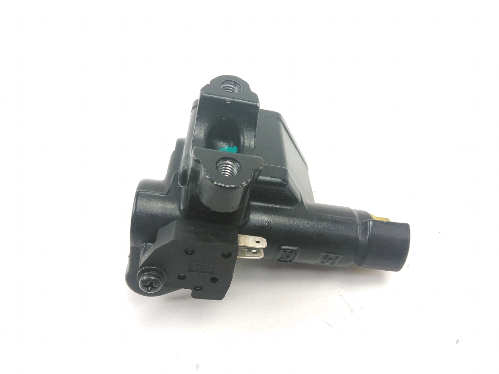 MAITRE CYLINDRE FREIN AR COMPLET