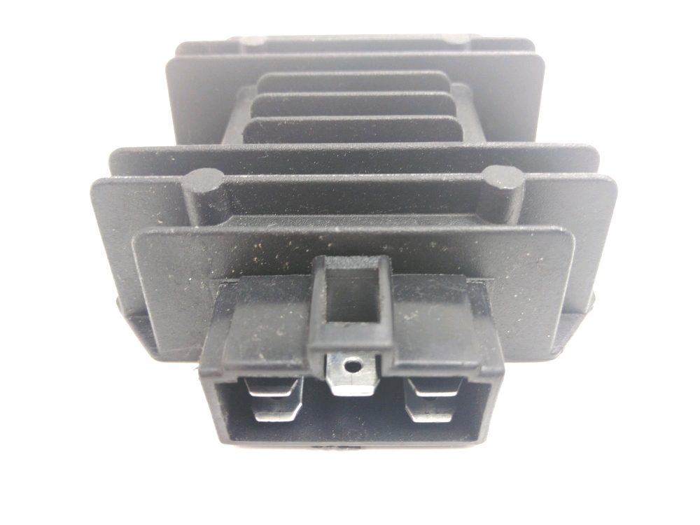 REGULATEUR DE TENSION