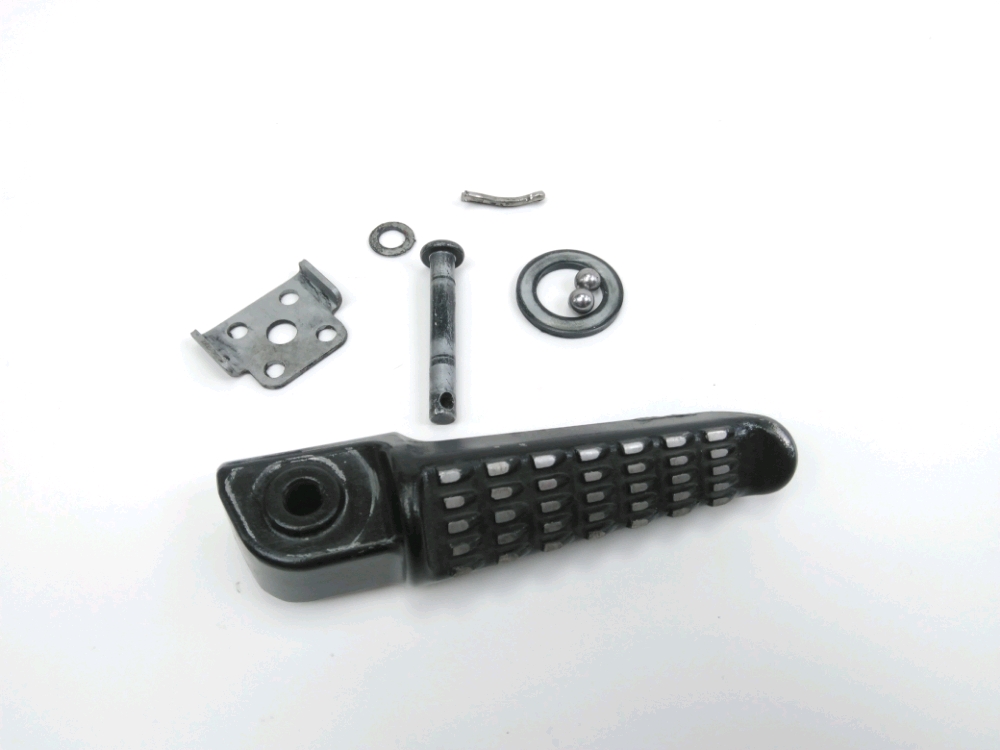 Repose pieds arriere droit