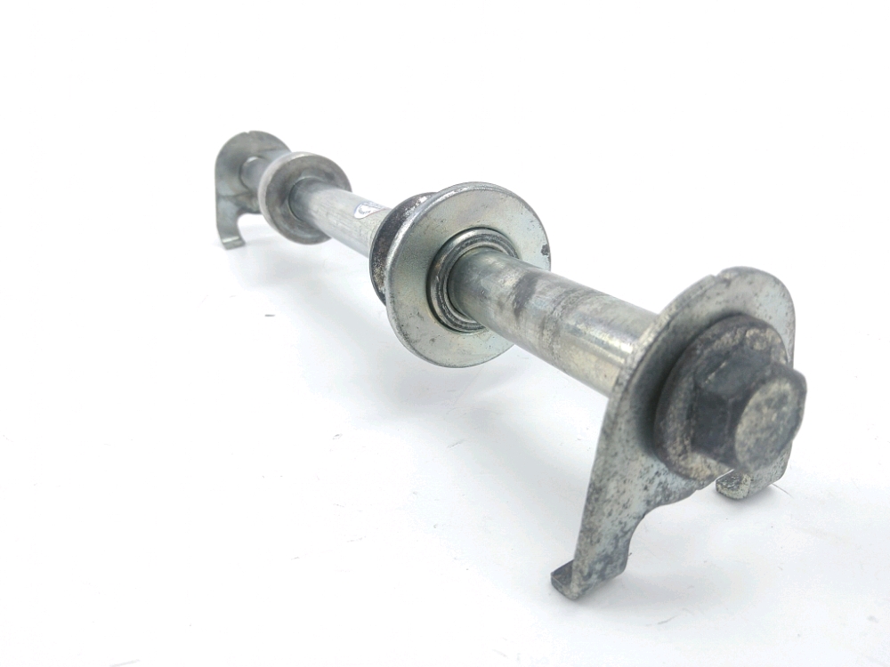 AXE DE ROUE ARRIERE