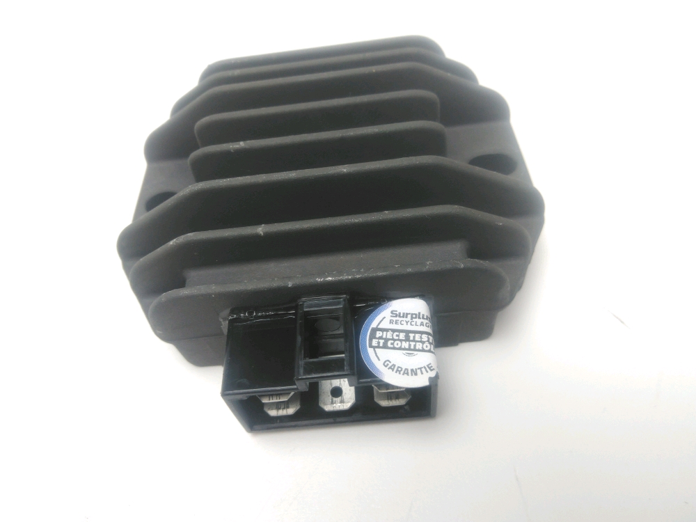 REGULATEUR DE TENSION