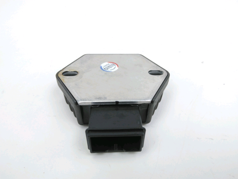 REGULATEUR DE TENSION