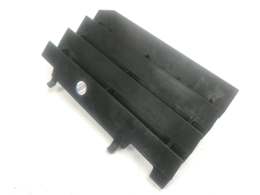 GRILLE DE RADIATEUR